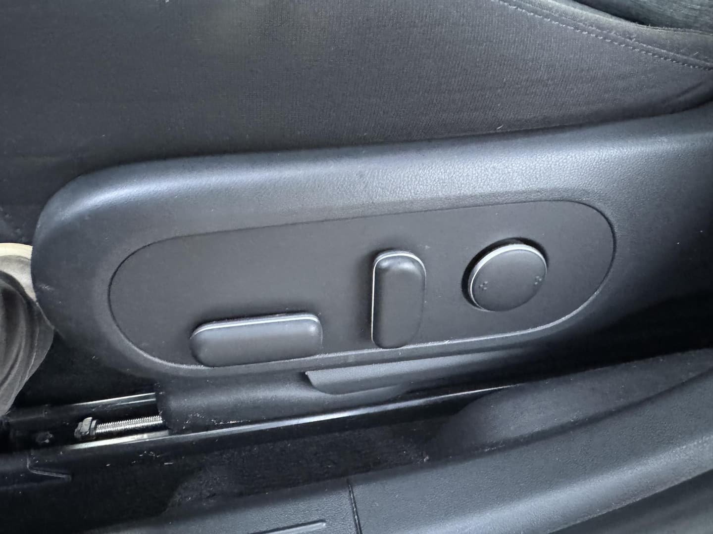 Hyundai Ioniq-5 thumbnail 16