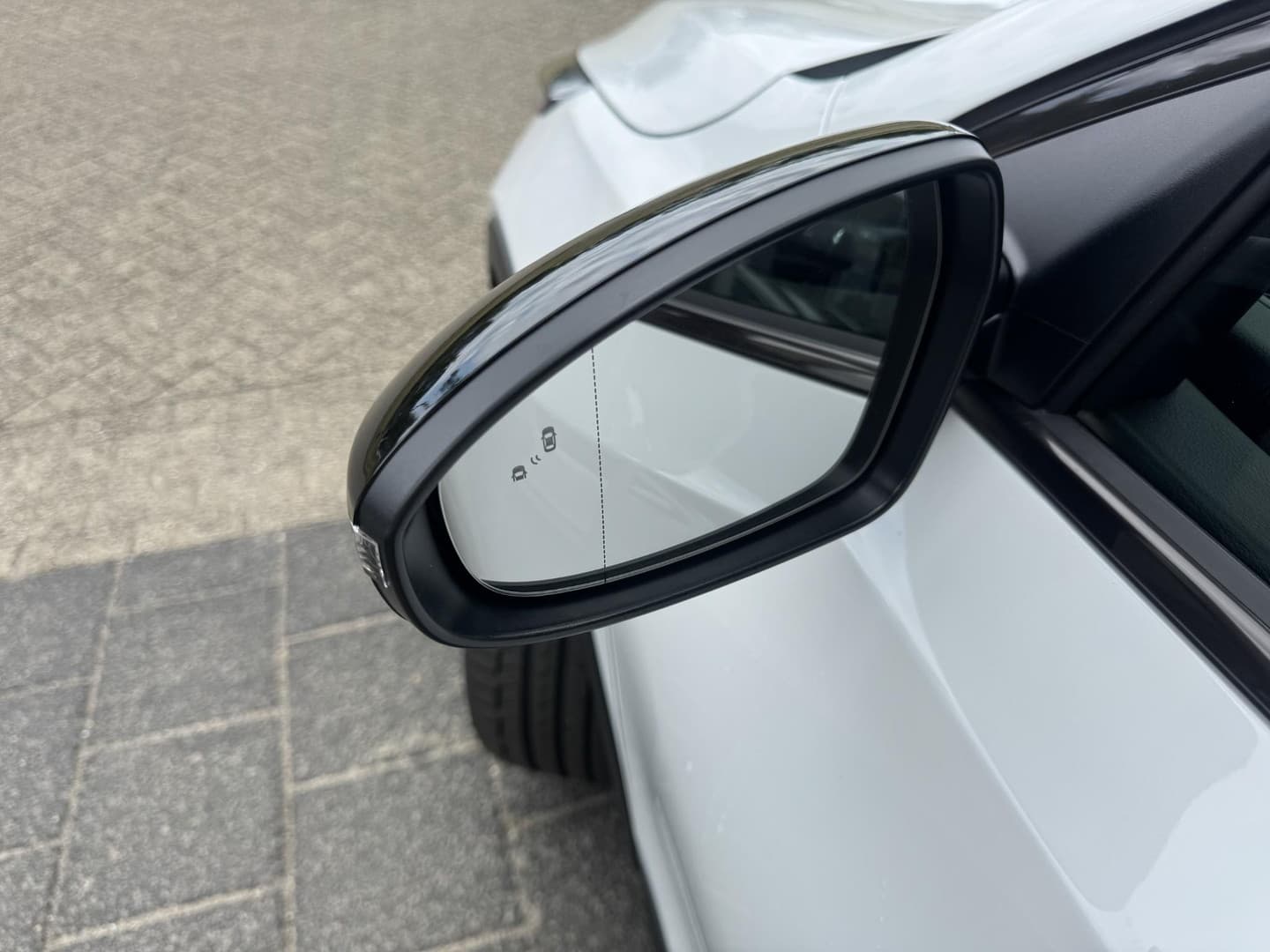 Kia Xceed thumbnail 3