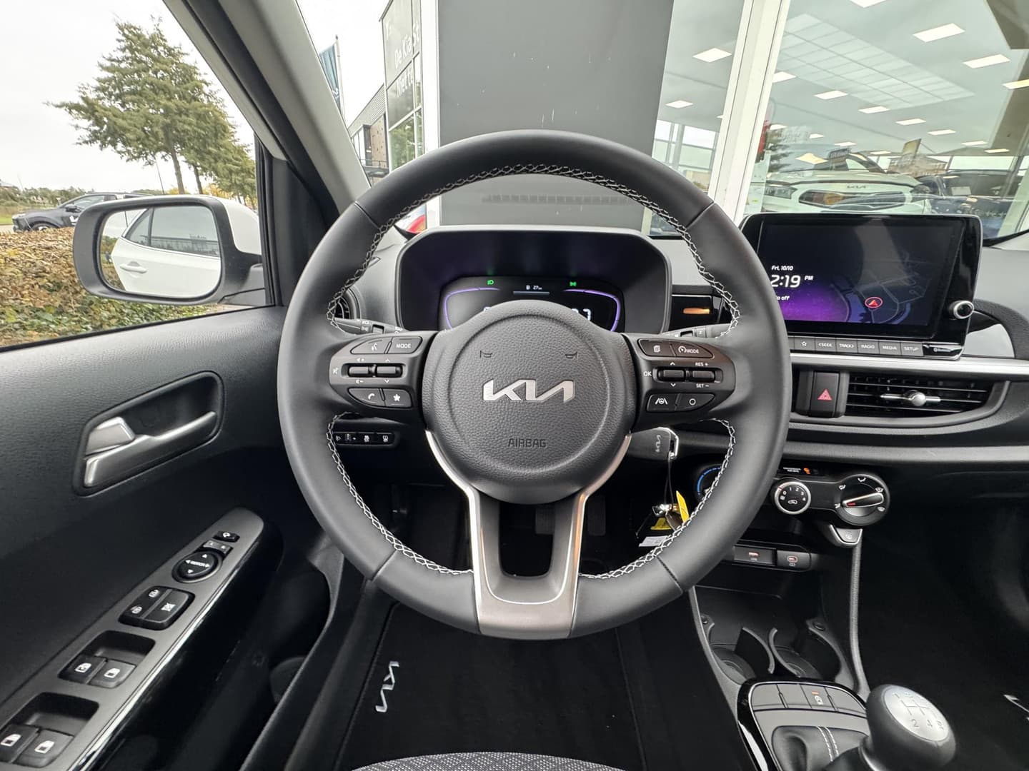 Kia Picanto thumbnail 12