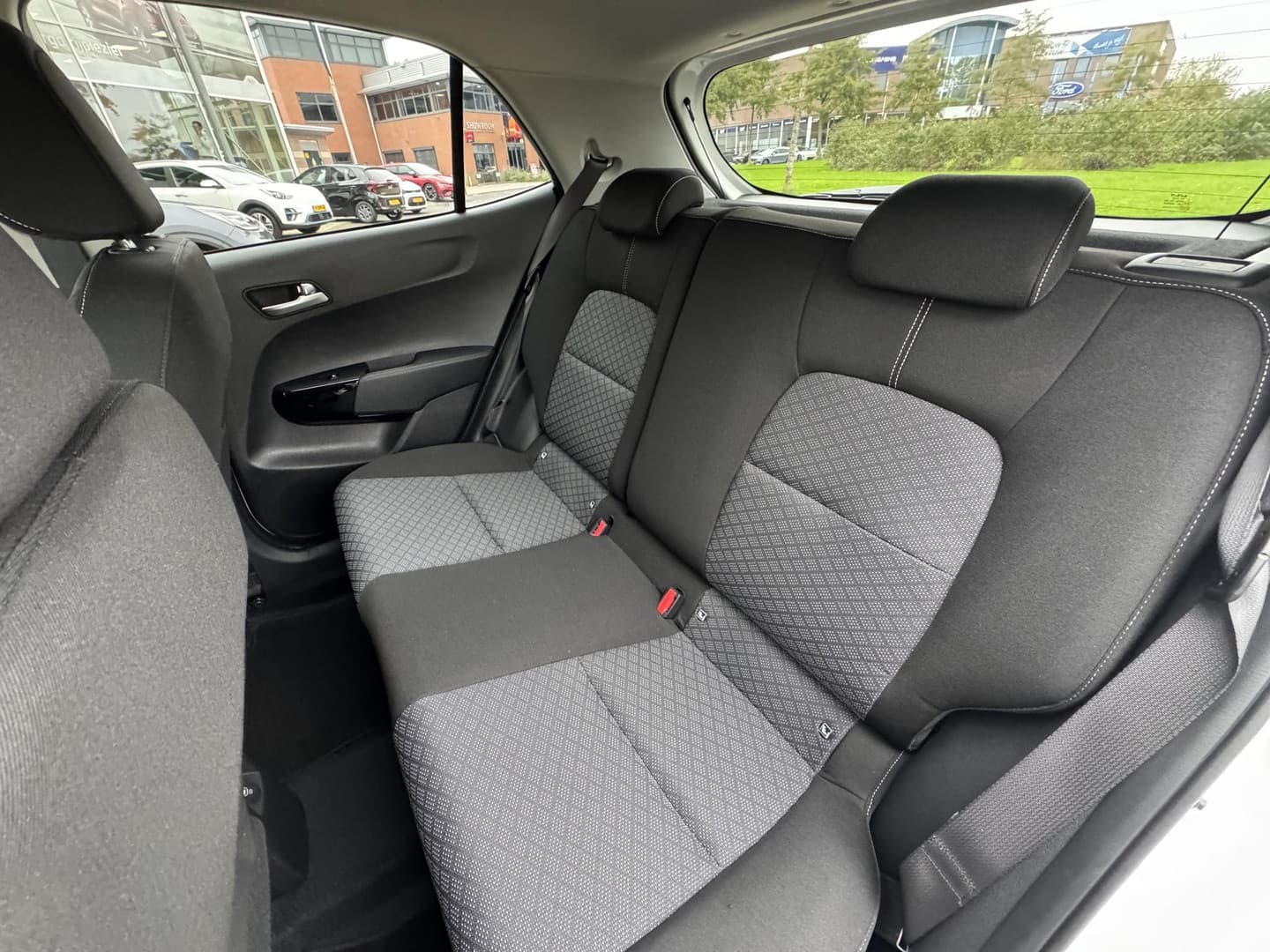 Kia Picanto thumbnail 9