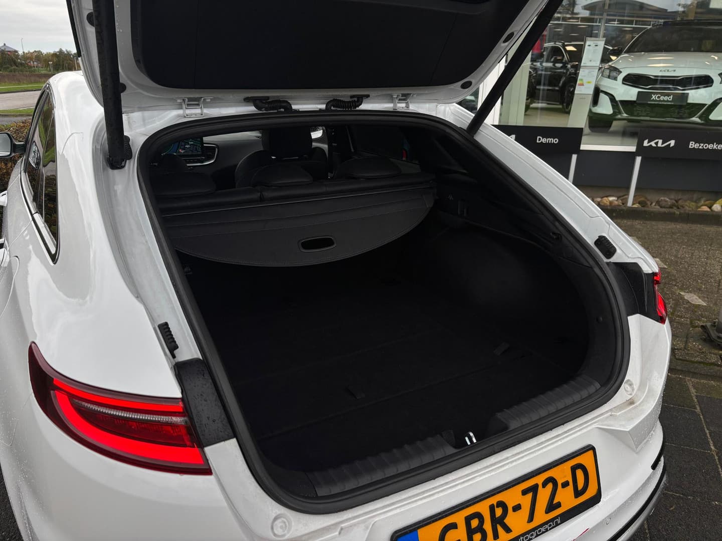 Kia Proceed thumbnail 3