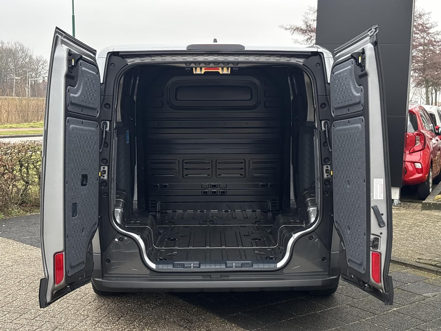 Kia Pv5 thumbnail 11