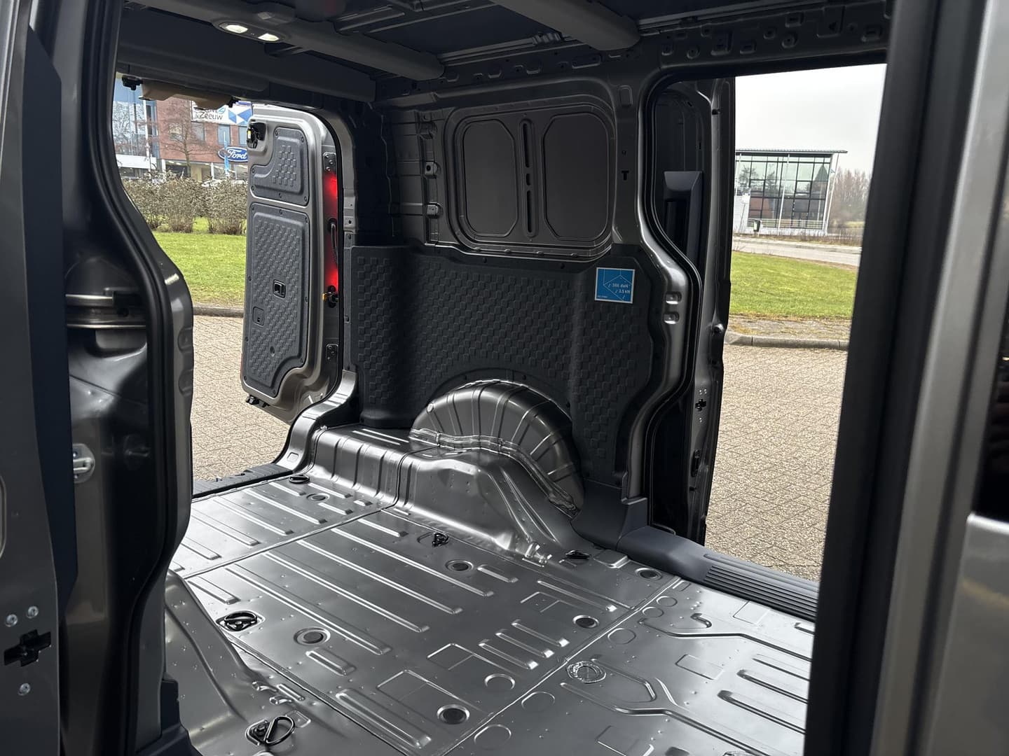 Kia Pv5 thumbnail 17