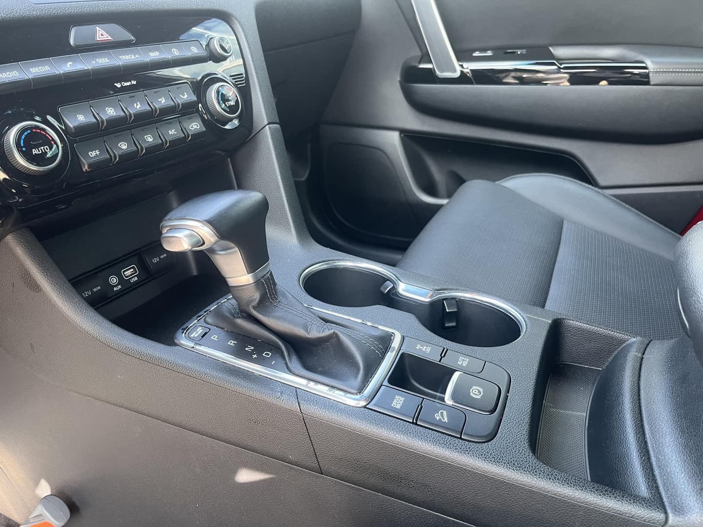 Kia Sportage thumbnail 16