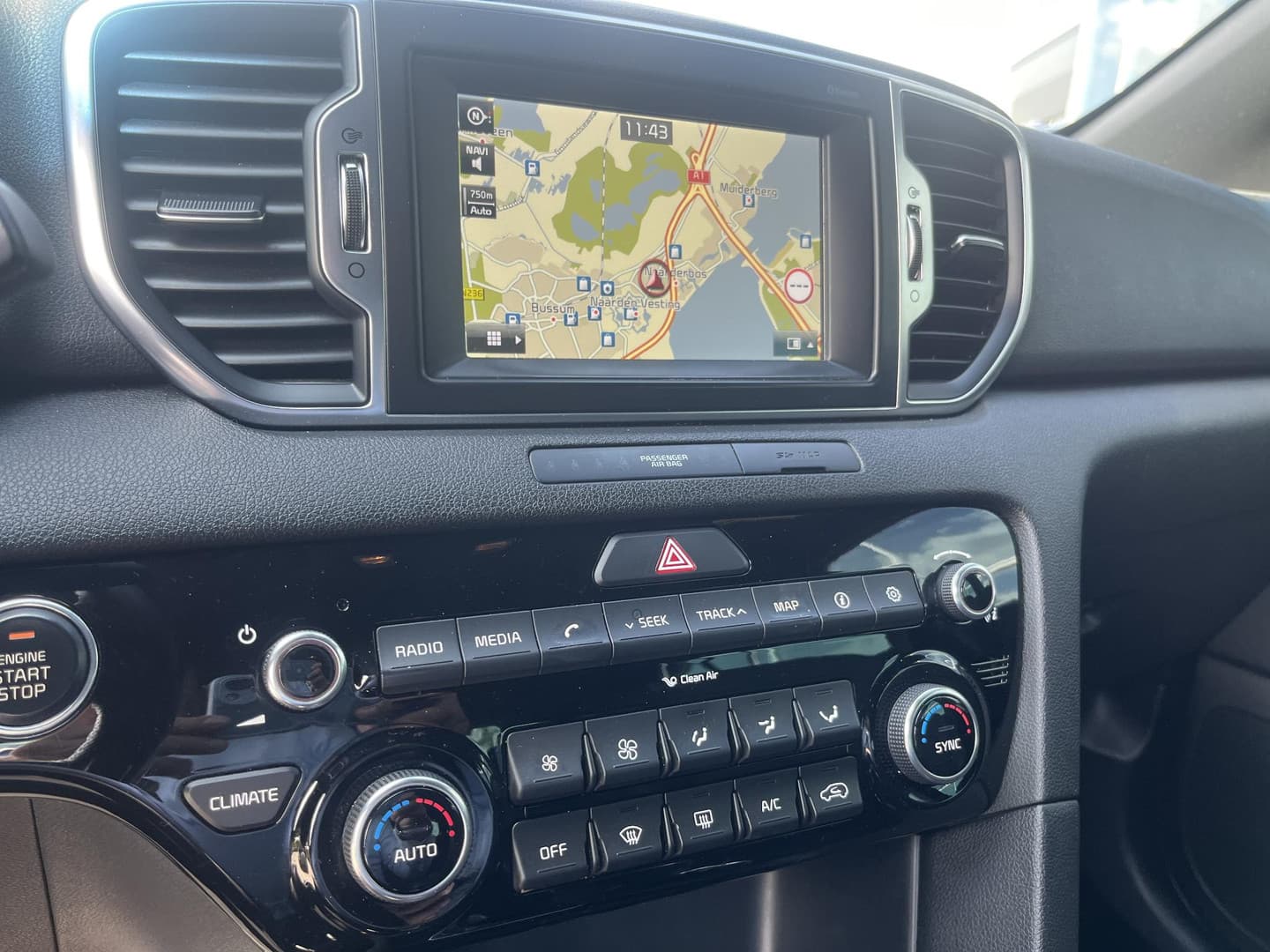 Kia Sportage thumbnail 17