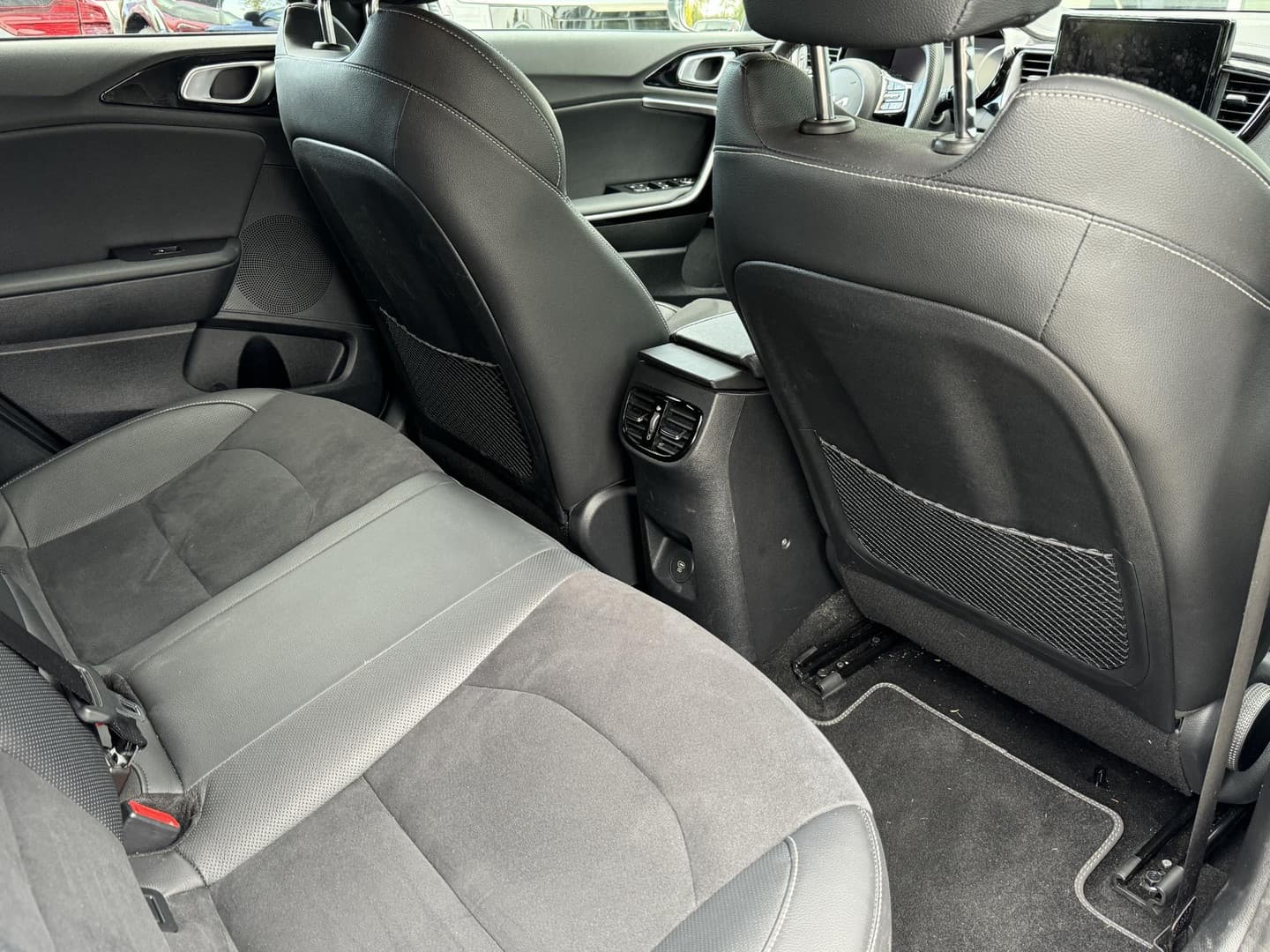 Kia Proceed thumbnail 20