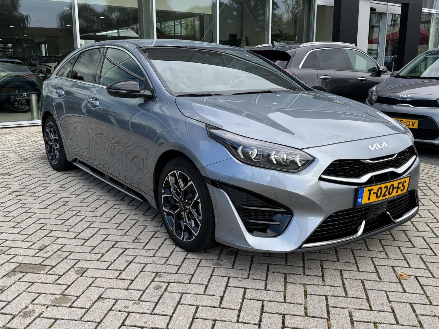 Kia Proceed thumbnail 4