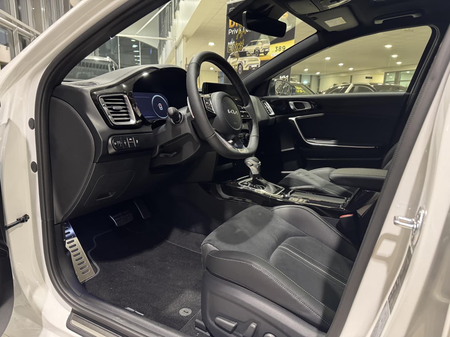 Kia Ceed thumbnail 2