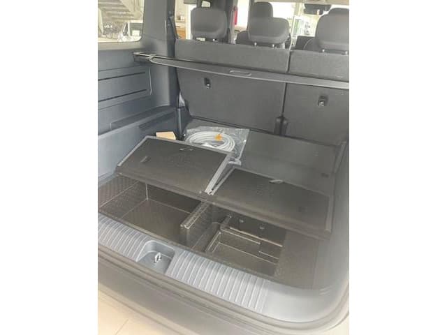 Kia Pv5 thumbnail 10