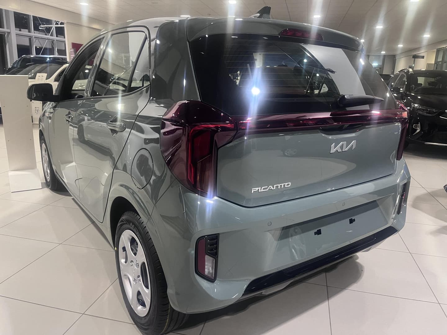 Kia Picanto thumbnail 3