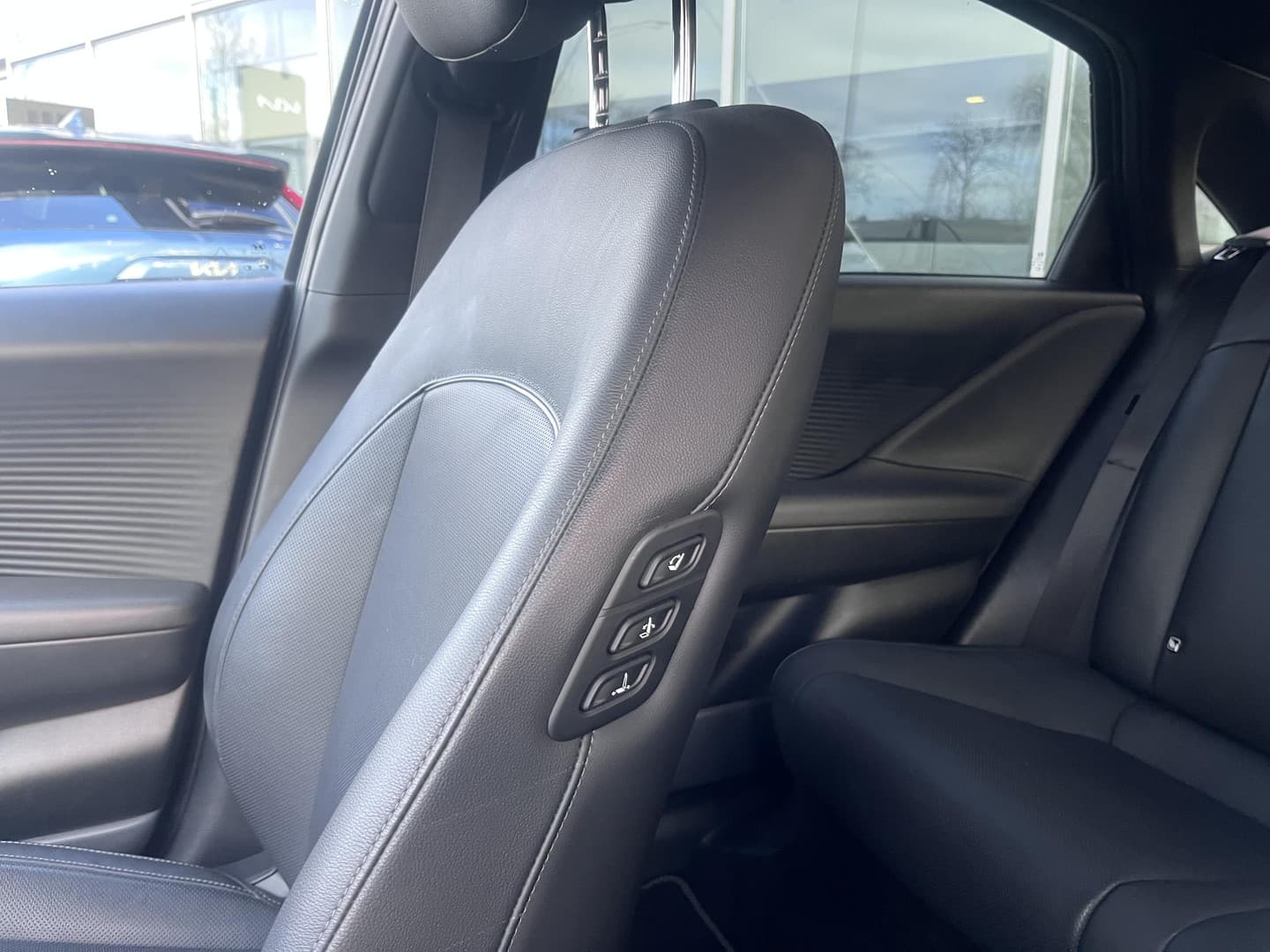 Hyundai Ioniq-6 thumbnail 12