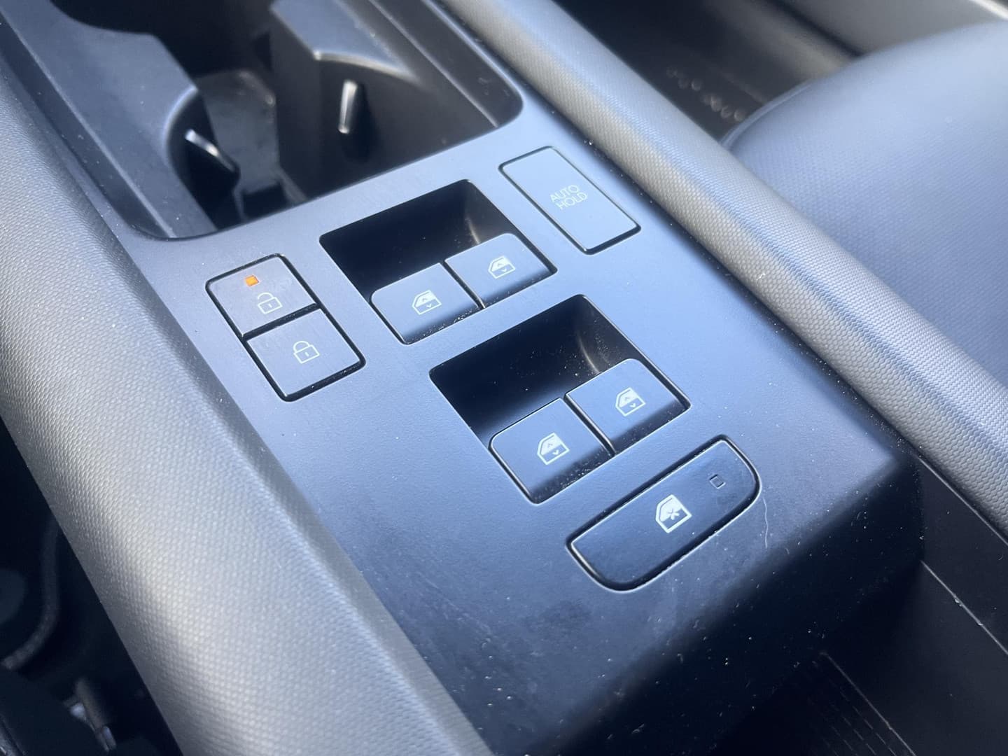 Hyundai Ioniq-6 thumbnail 18