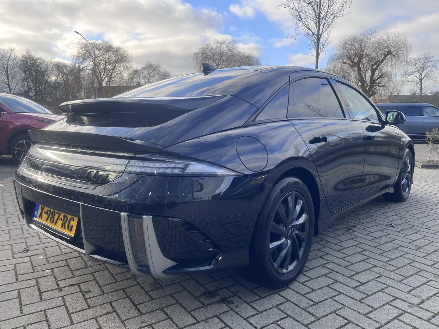 Hyundai Ioniq-6 thumbnail 6