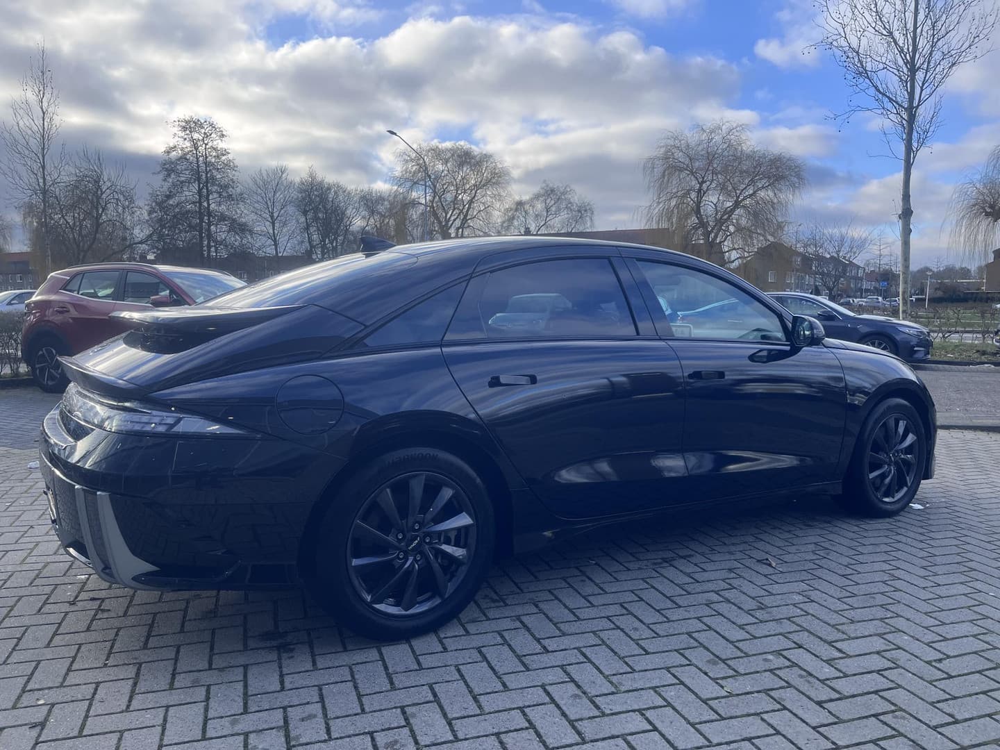 Hyundai Ioniq-6 thumbnail 7