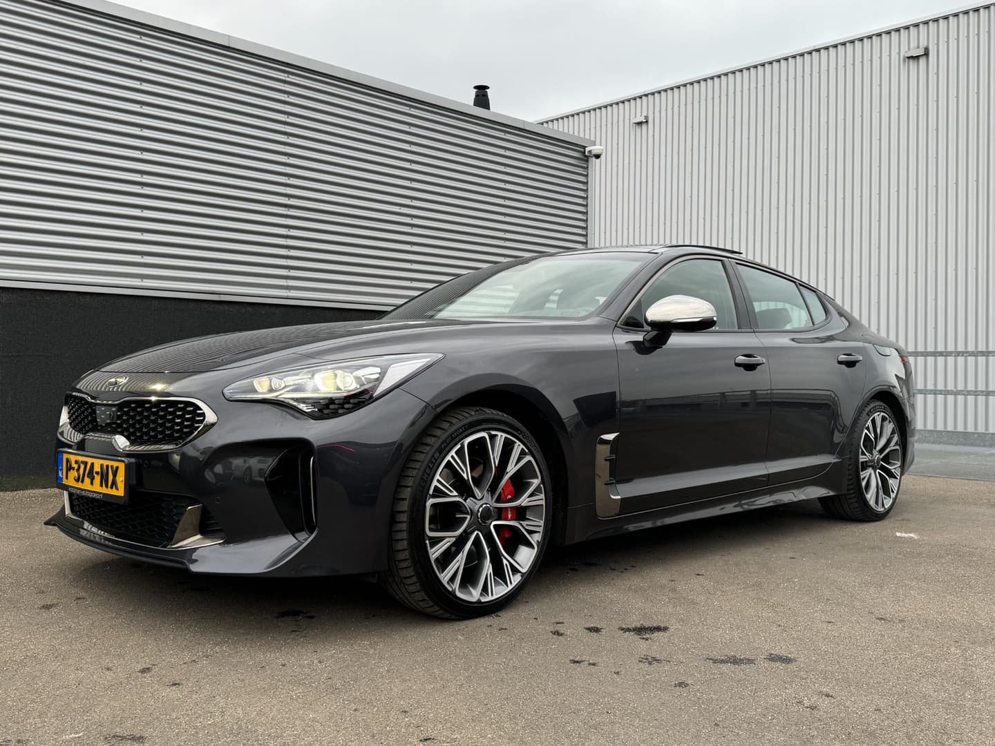 Kia Stinger thumbnail 10