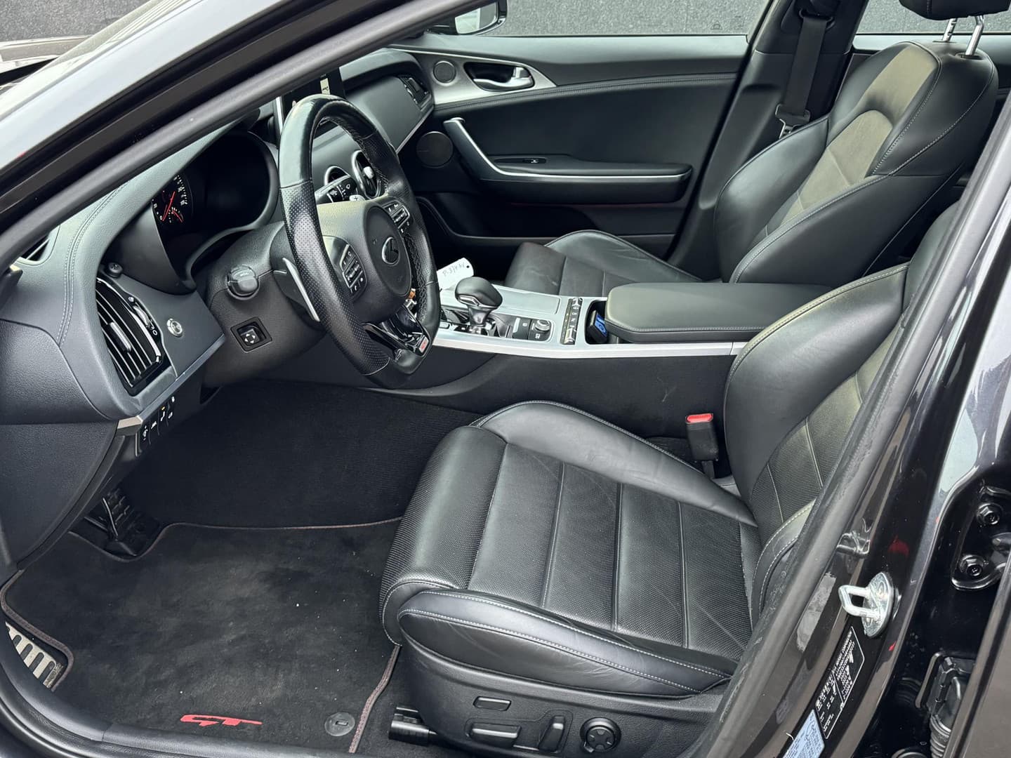 Kia Stinger thumbnail 13