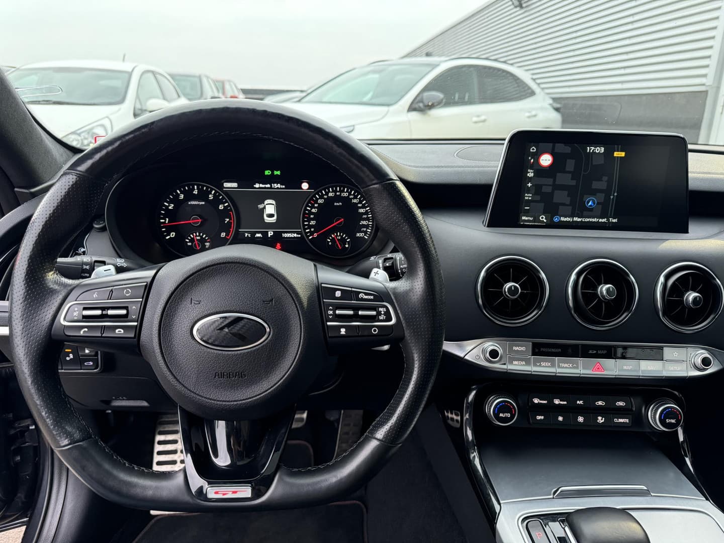 Kia Stinger thumbnail 15