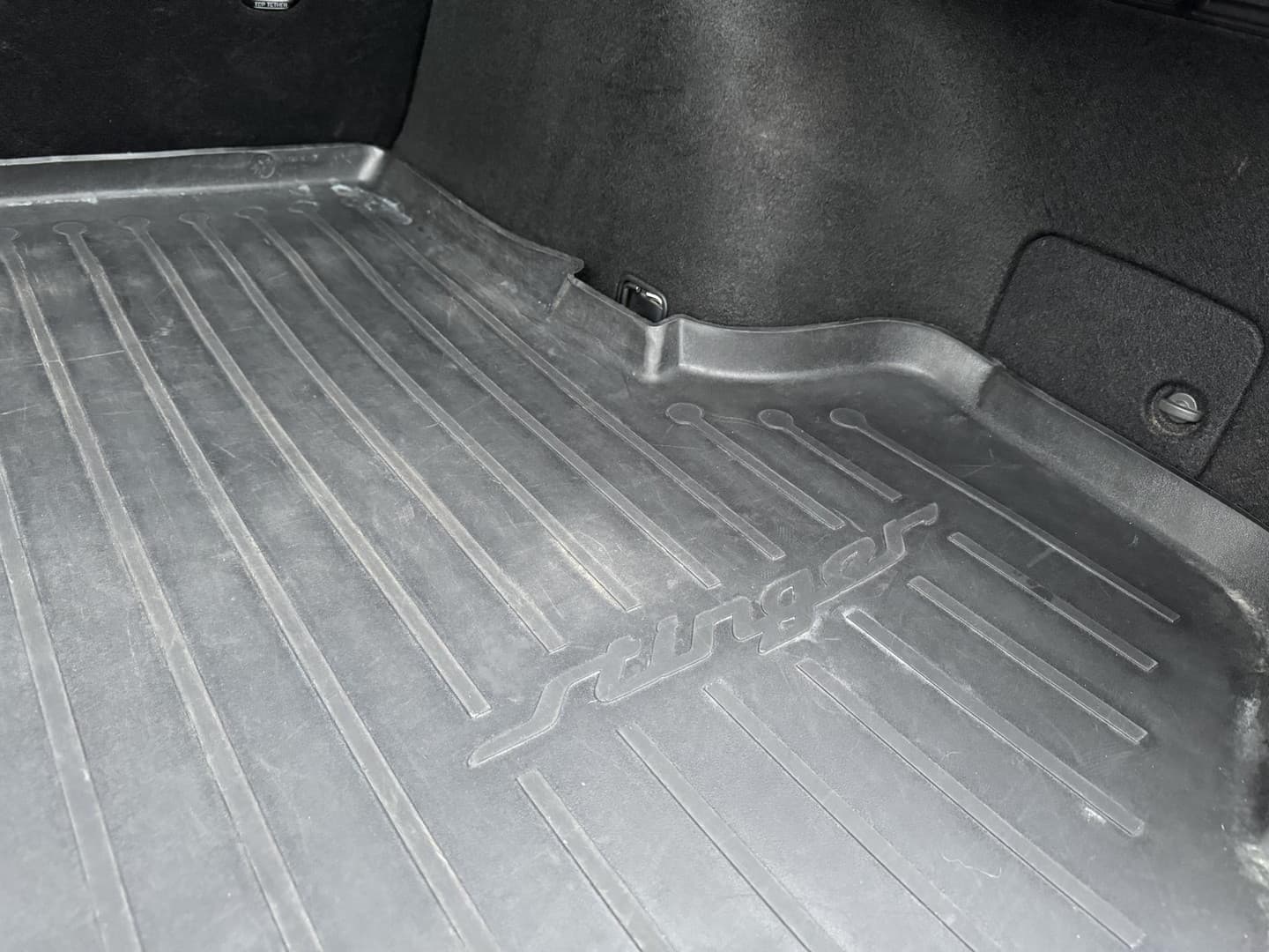 Kia Stinger thumbnail 33