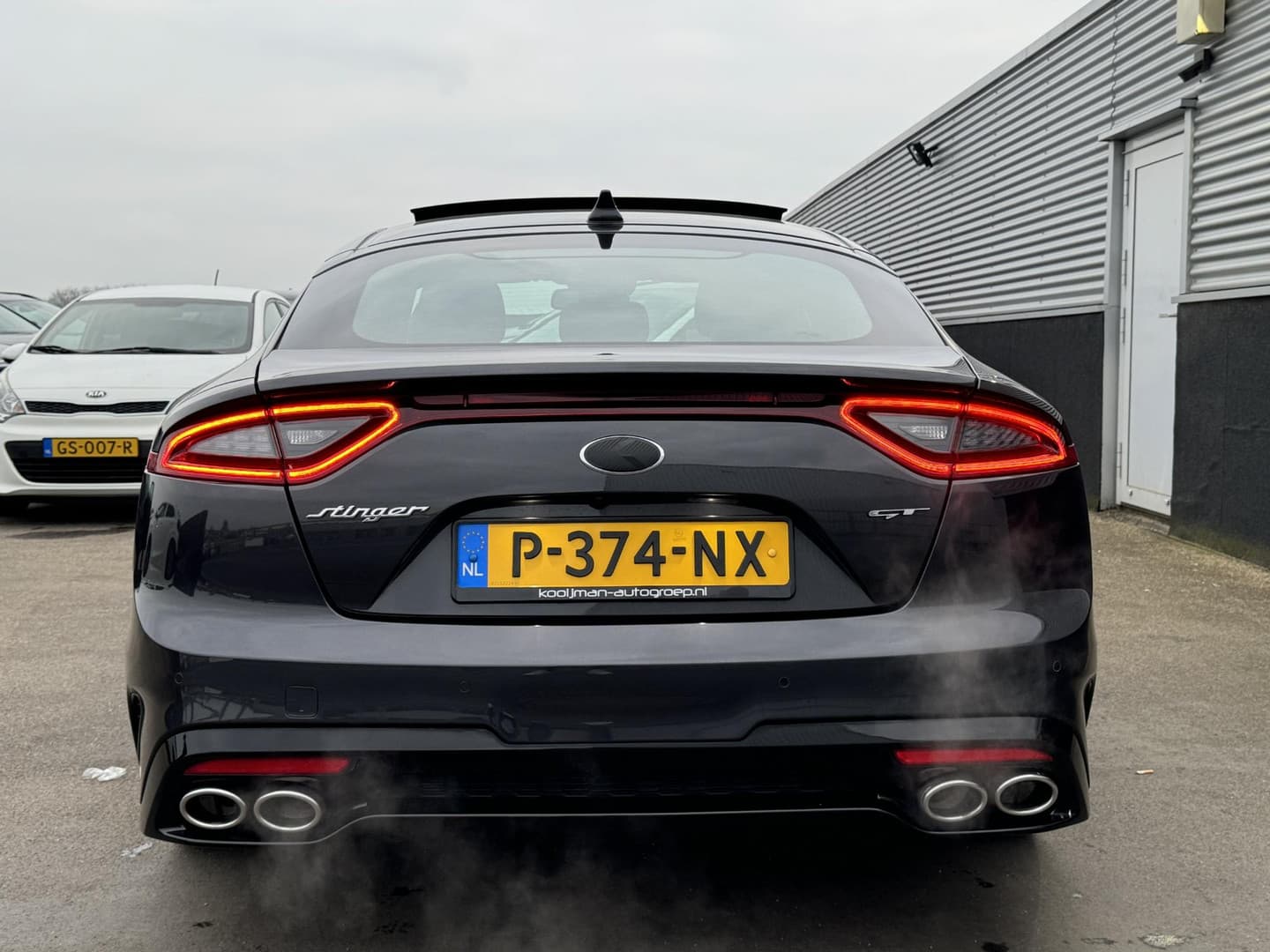 Kia Stinger thumbnail 8