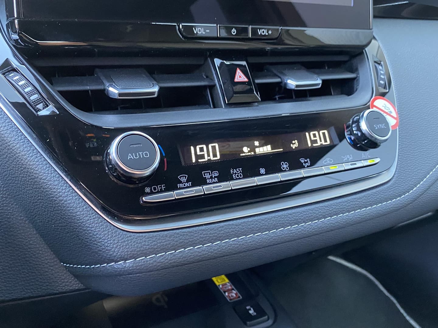 Toyota Corolla-touring-sports thumbnail 38