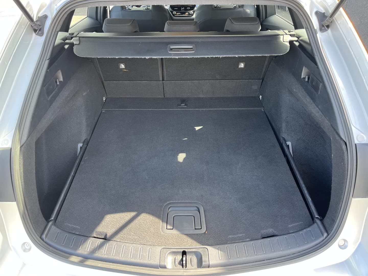 Toyota Corolla-touring-sports thumbnail 11