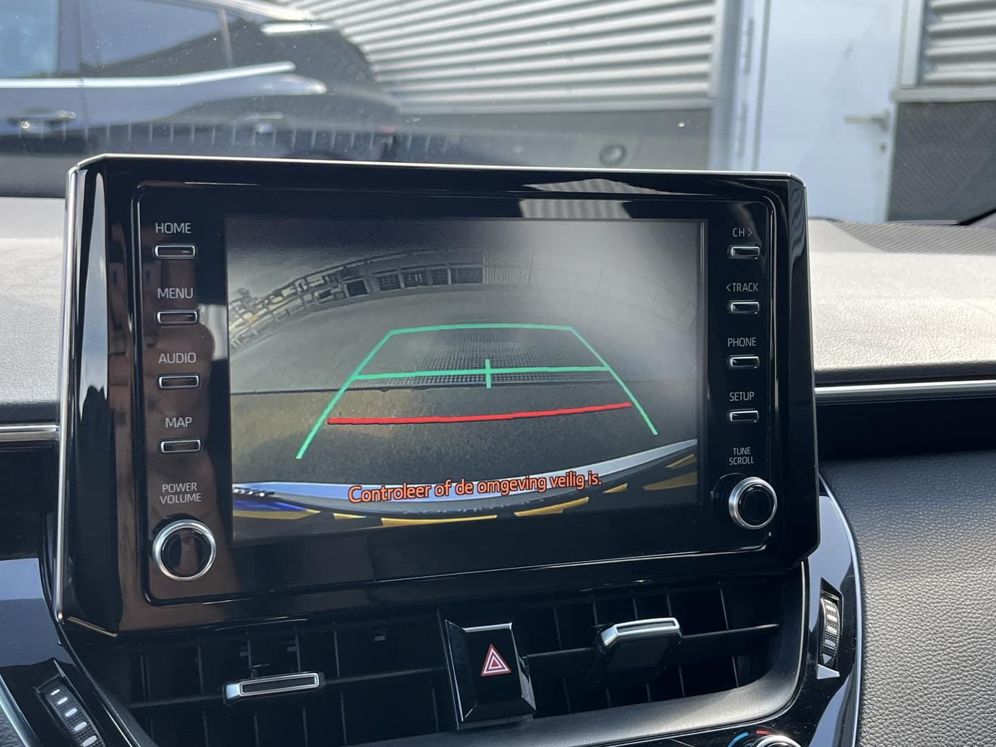 Toyota Corolla-touring-sports thumbnail 15