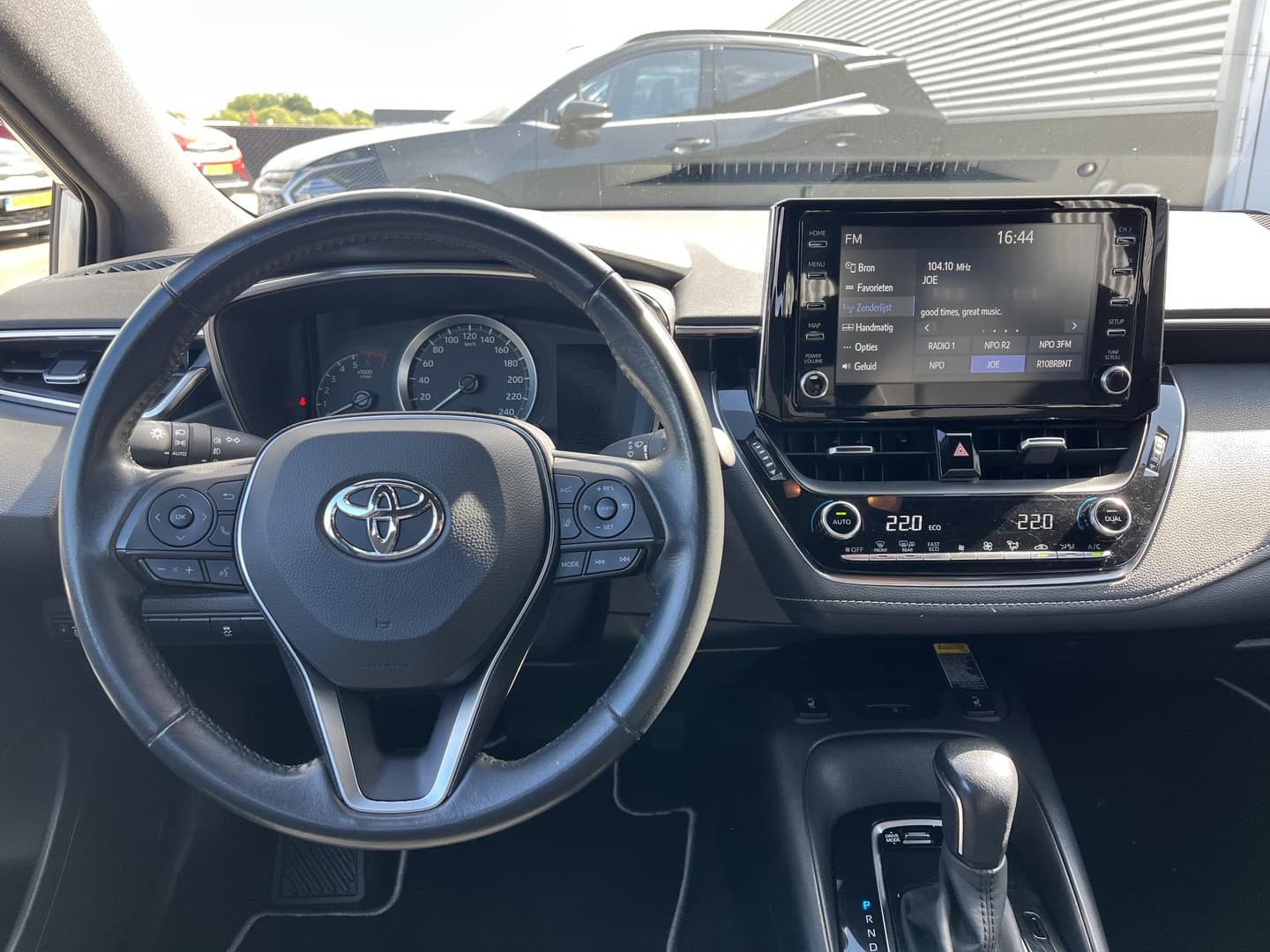 Toyota Corolla-touring-sports thumbnail 20