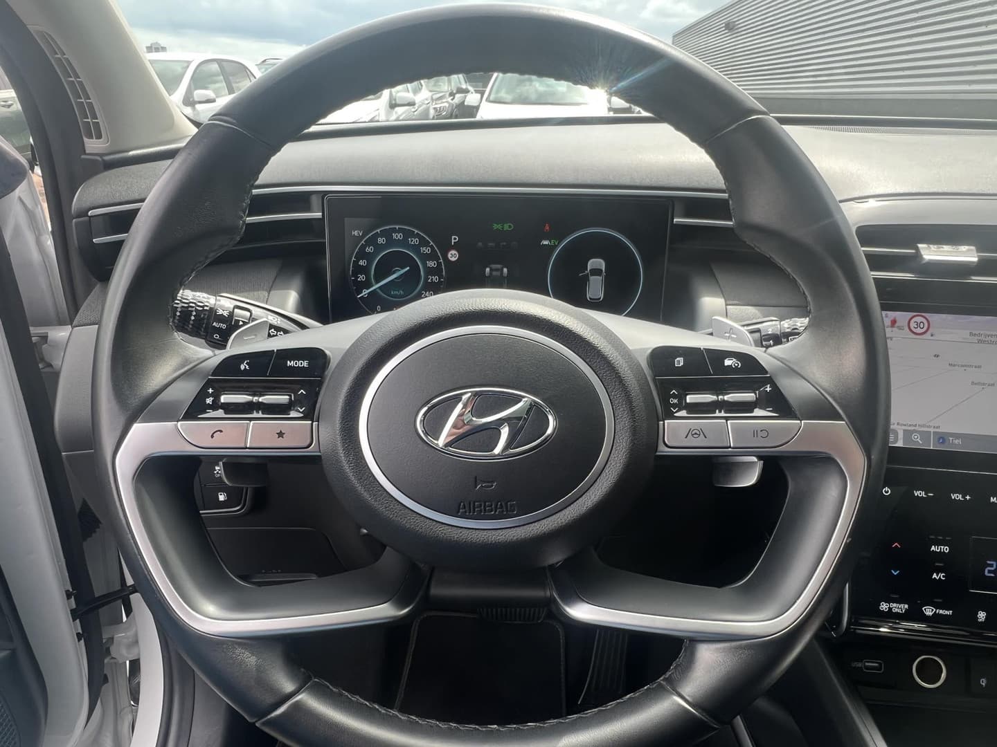 Hyundai Tucson thumbnail 18