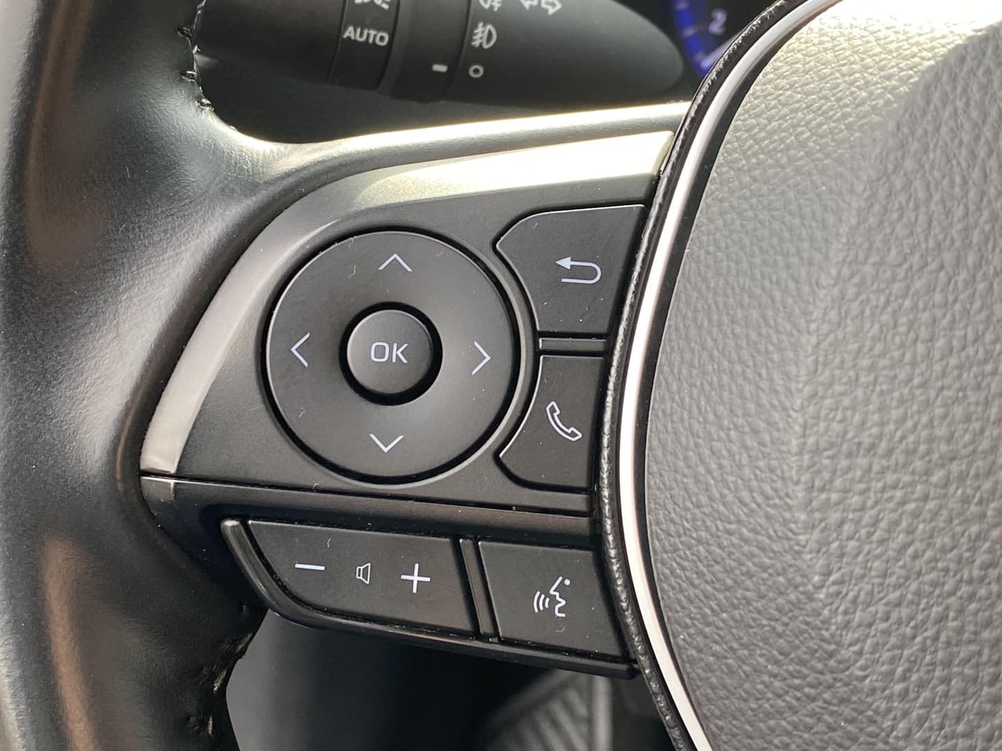 Toyota Corolla thumbnail 26