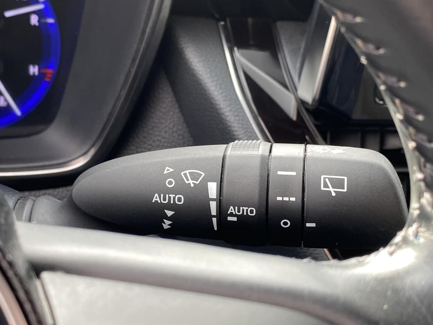 Toyota Corolla thumbnail 28