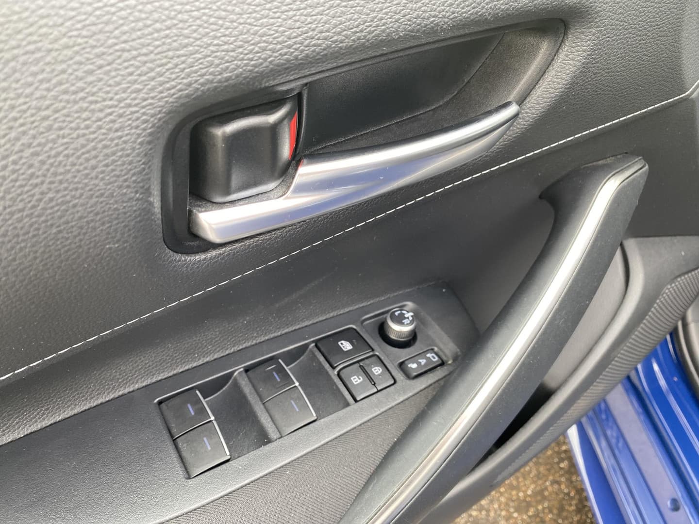 Toyota Corolla thumbnail 38