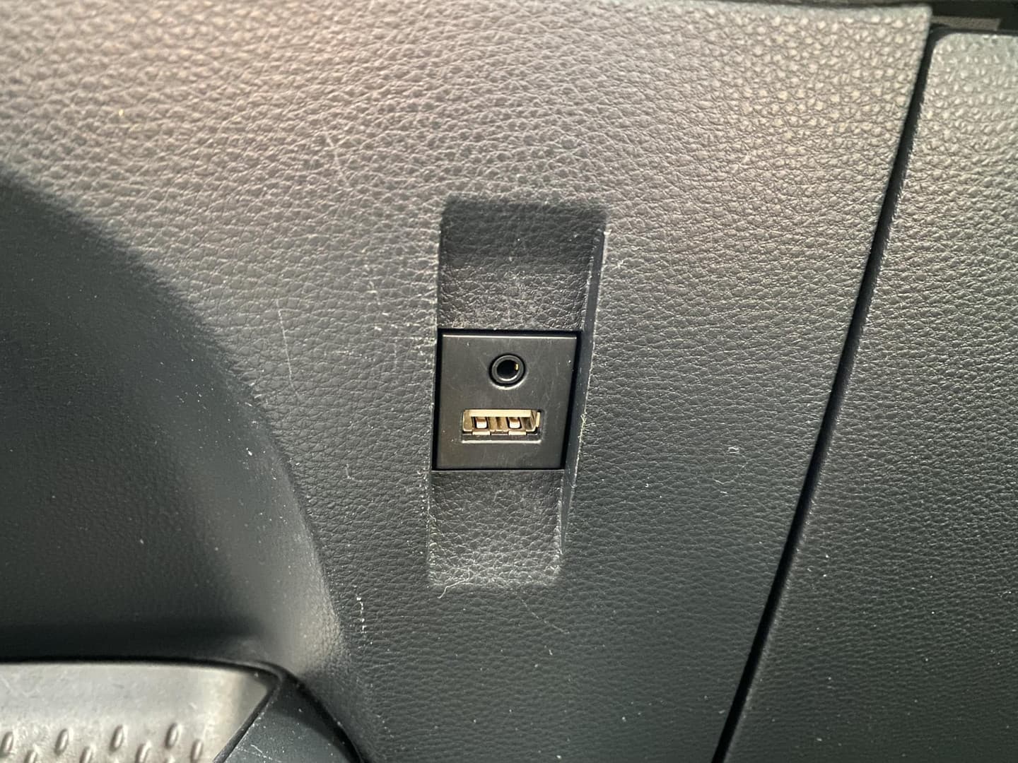 Toyota Corolla thumbnail 41