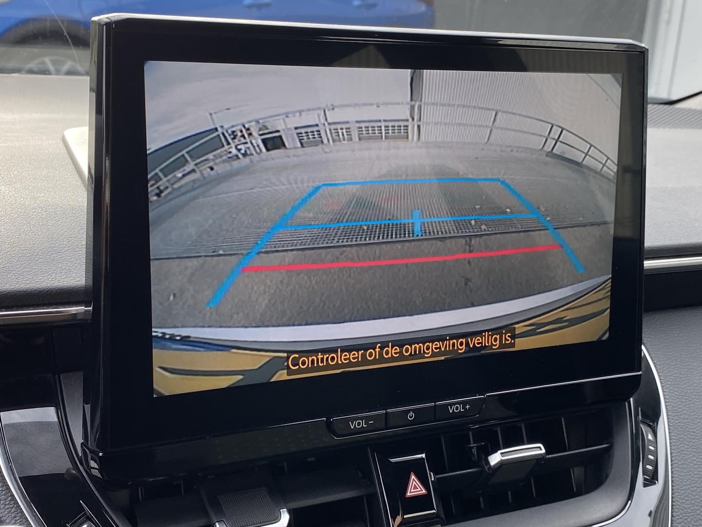 Toyota Corolla-touring-sports thumbnail 10