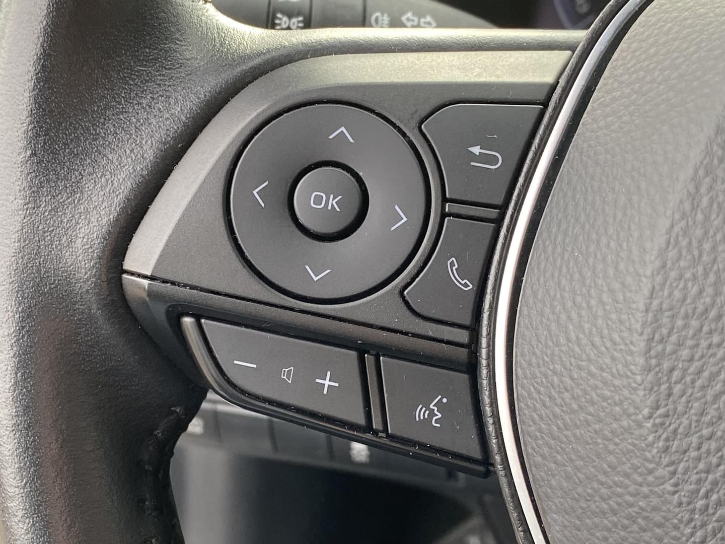 Toyota Corolla-touring-sports thumbnail 26