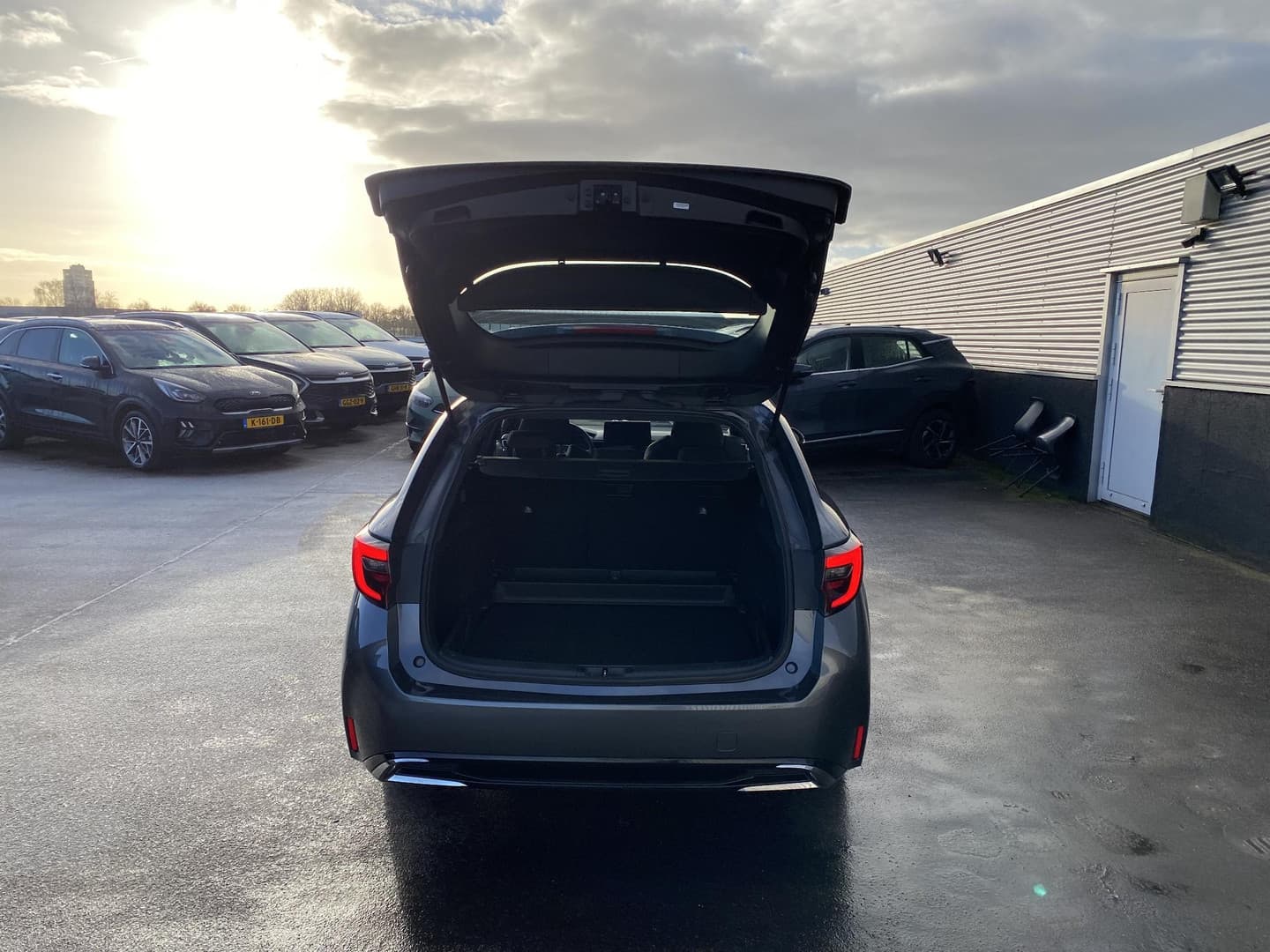 Toyota Corolla-touring-sports thumbnail 12