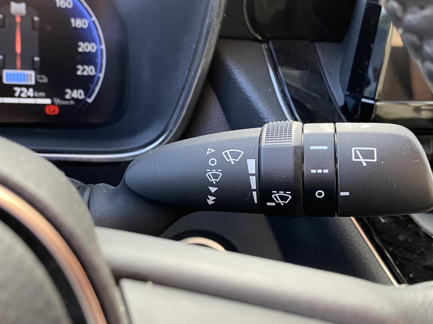 Toyota Corolla-touring-sports thumbnail 26