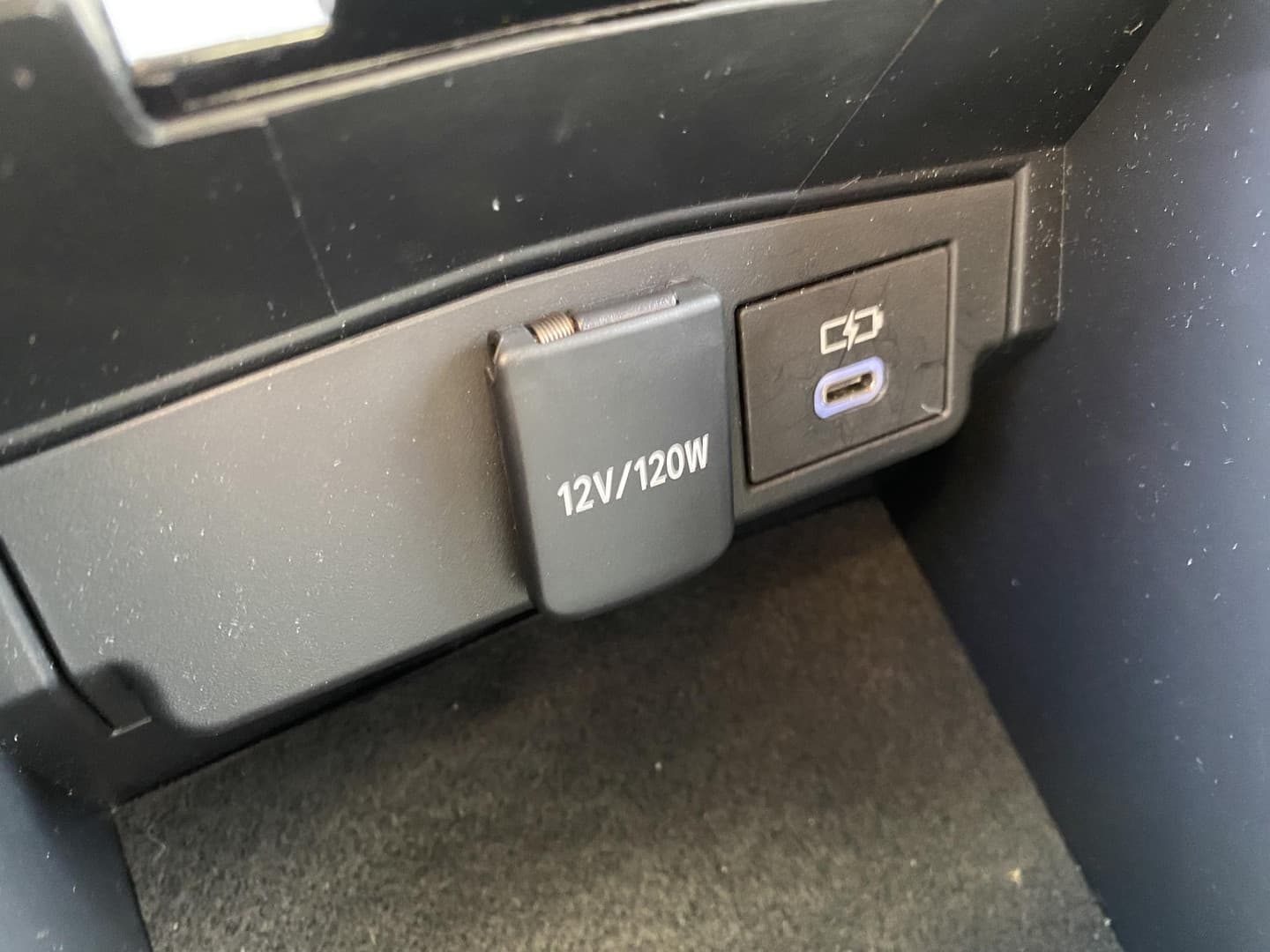 Toyota Corolla-touring-sports thumbnail 40