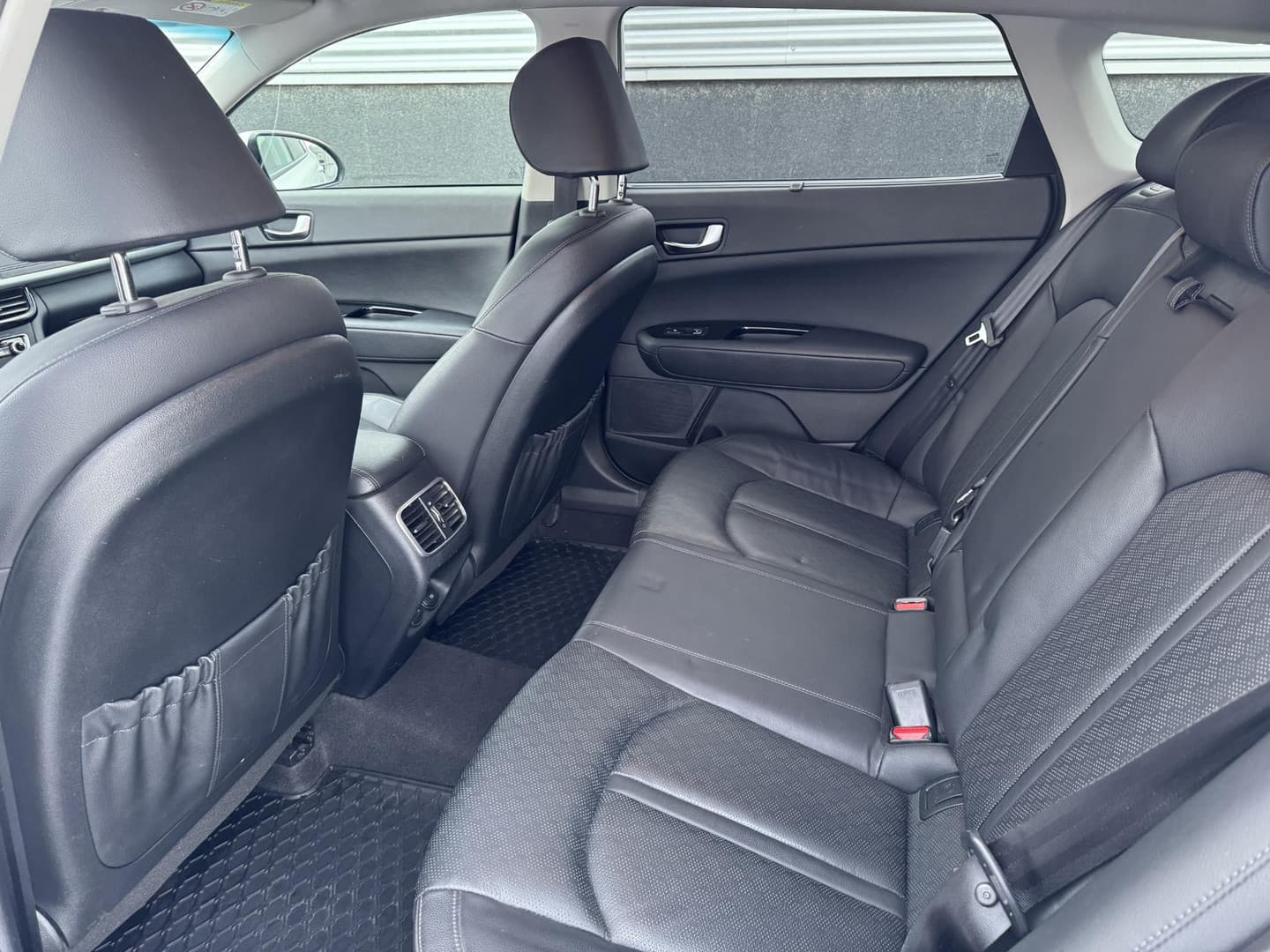 Kia Optima thumbnail 23