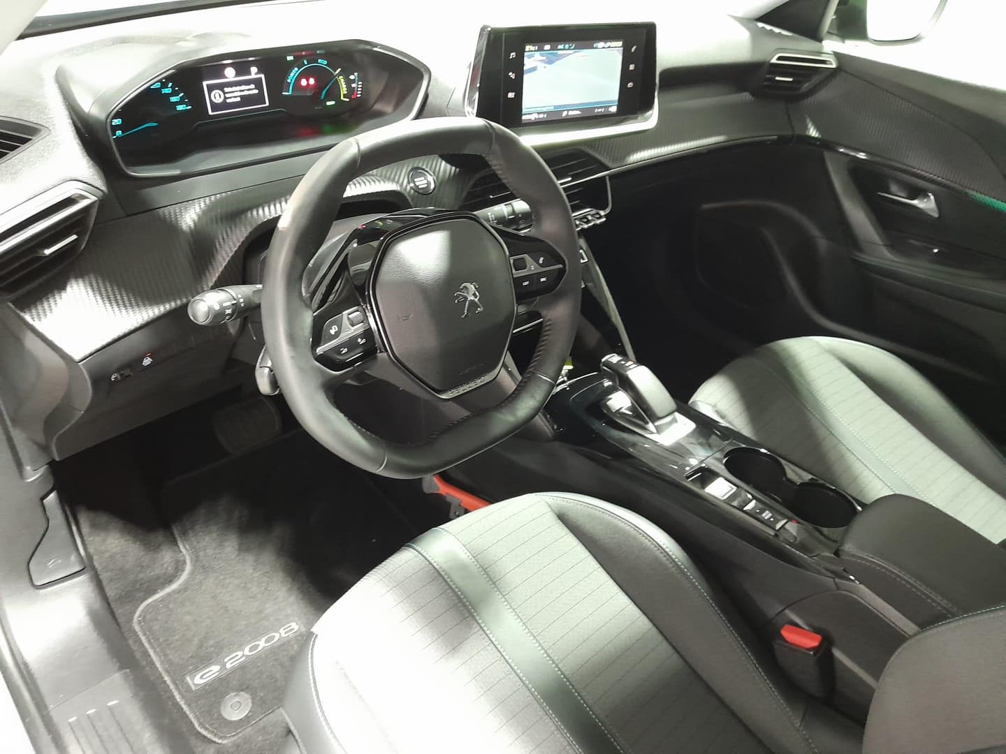 Peugeot E-2008 thumbnail 11