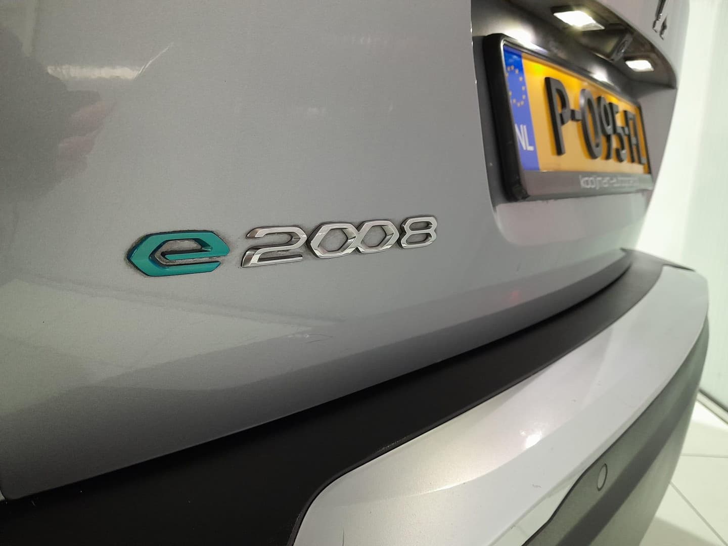 Peugeot E-2008 thumbnail 16