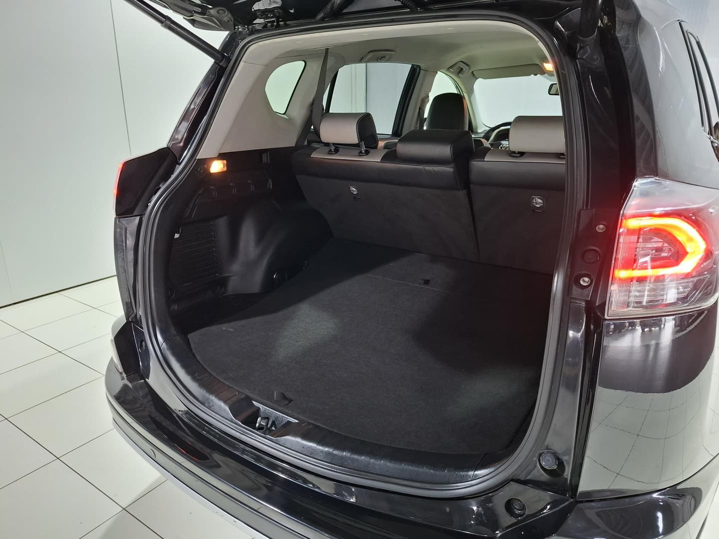 Toyota Rav4 thumbnail 21