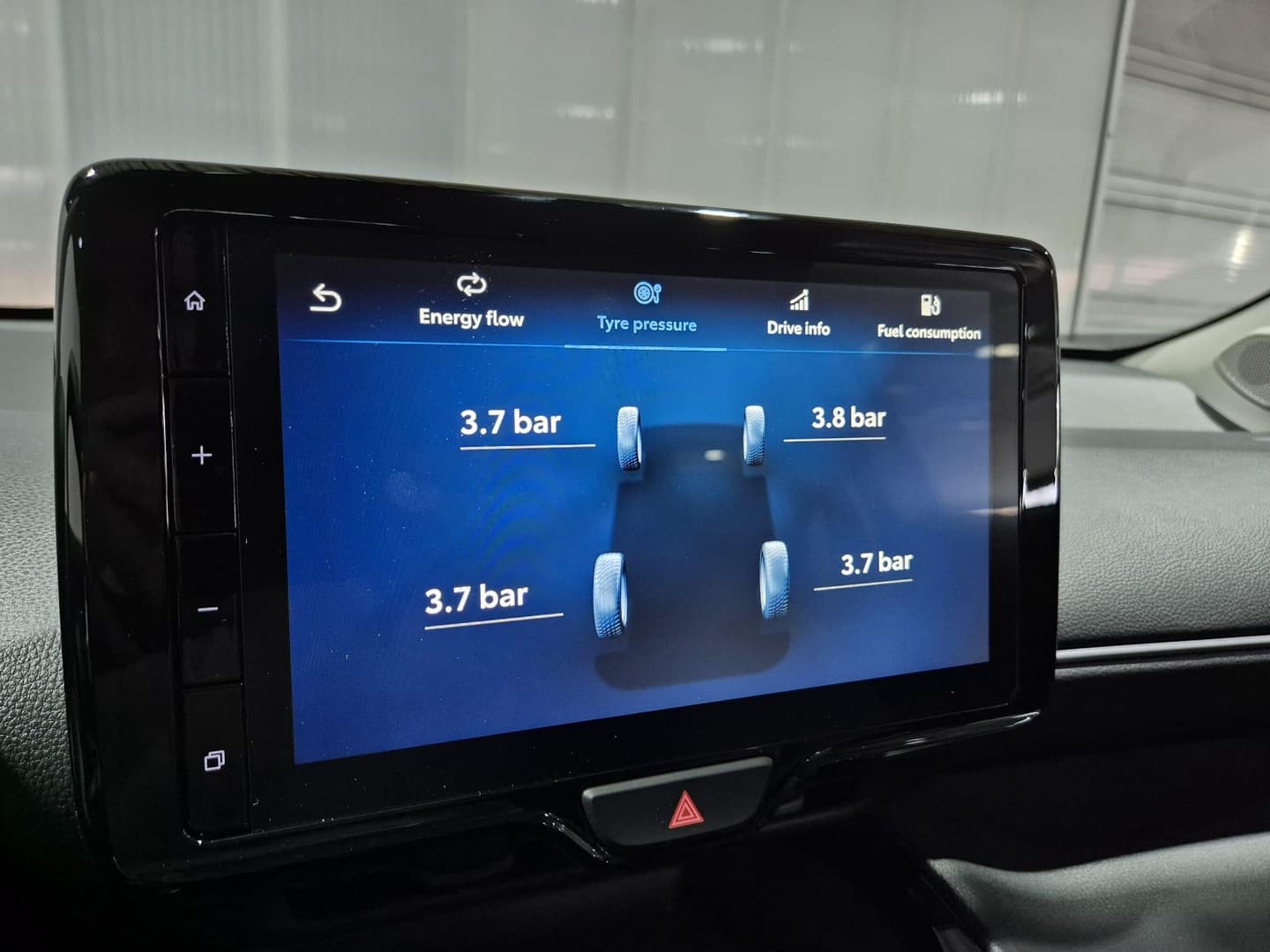 Toyota Yaris-cross thumbnail 15