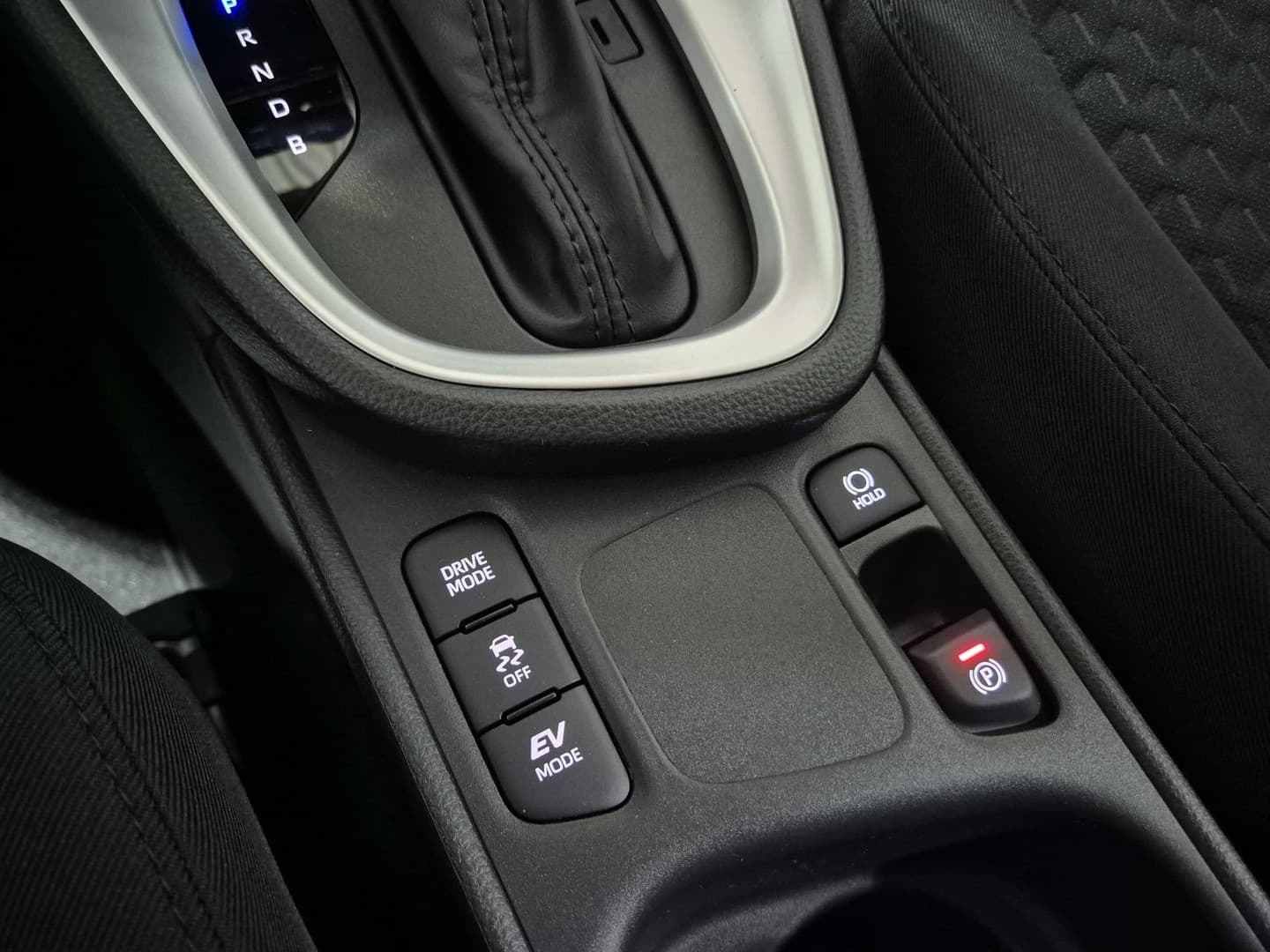 Toyota Yaris-cross thumbnail 24