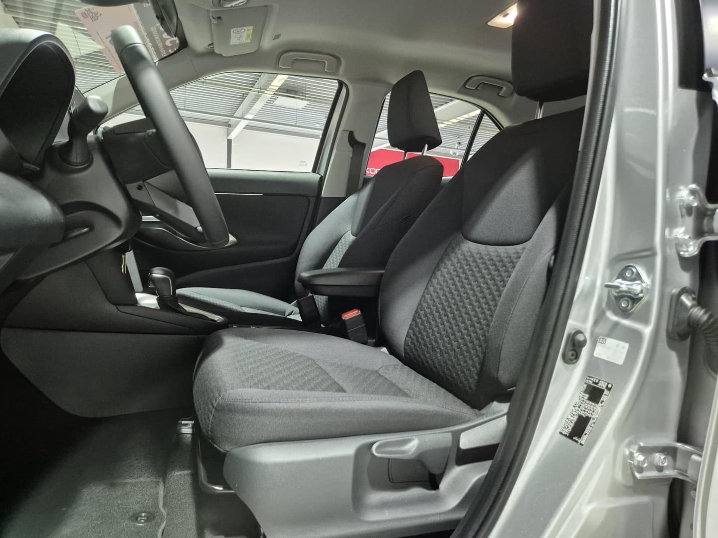 Toyota Yaris-cross thumbnail 30