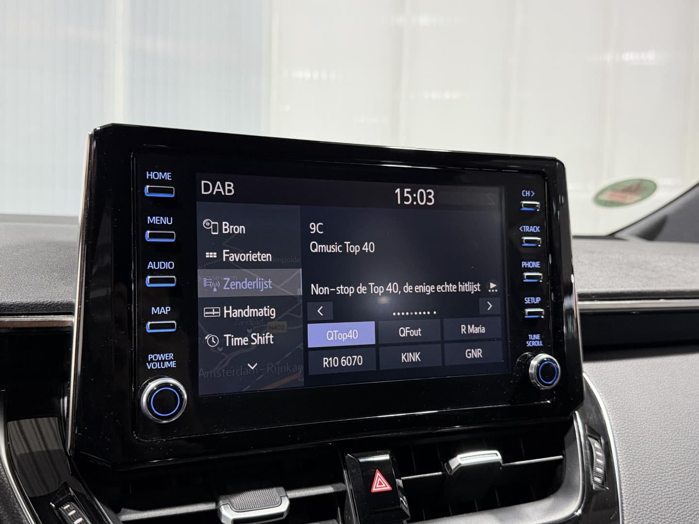 Toyota Corolla-touring-sports thumbnail 20