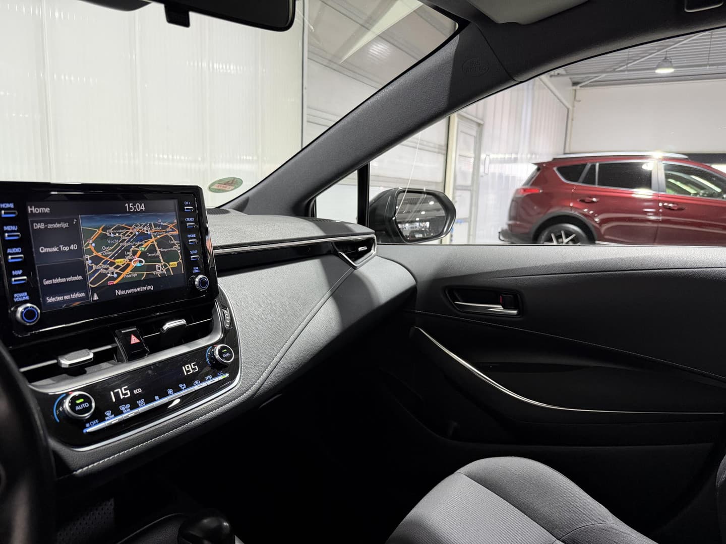 Toyota Corolla-touring-sports thumbnail 26