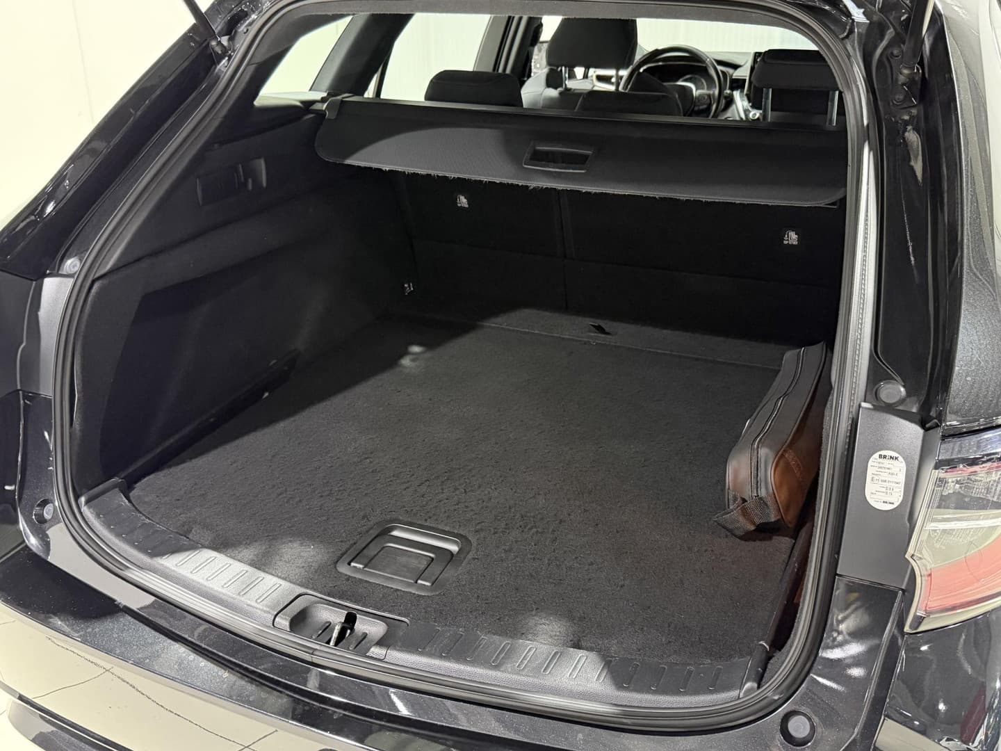 Toyota Corolla-touring-sports thumbnail 32