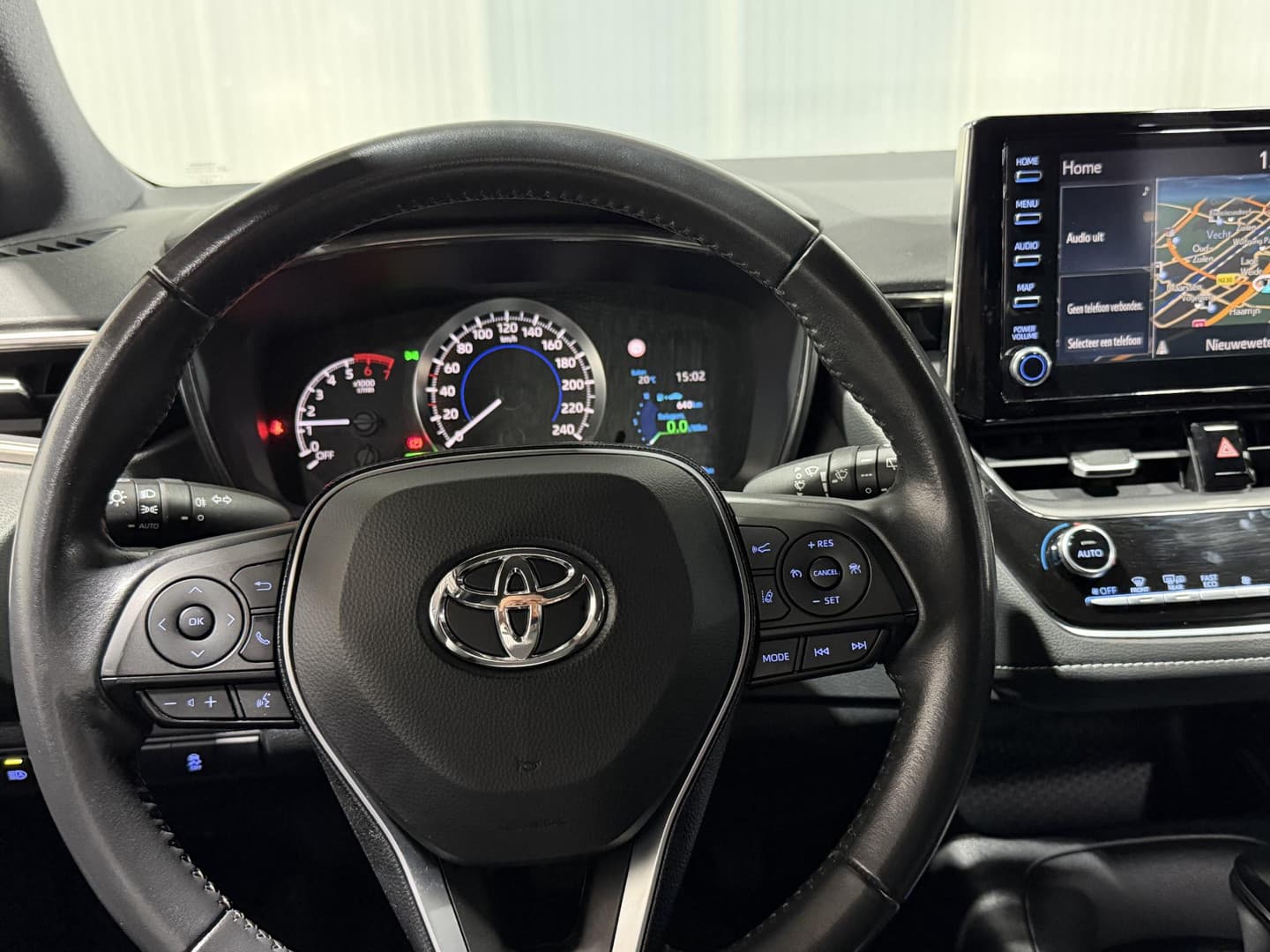 Toyota Corolla-touring-sports thumbnail 5