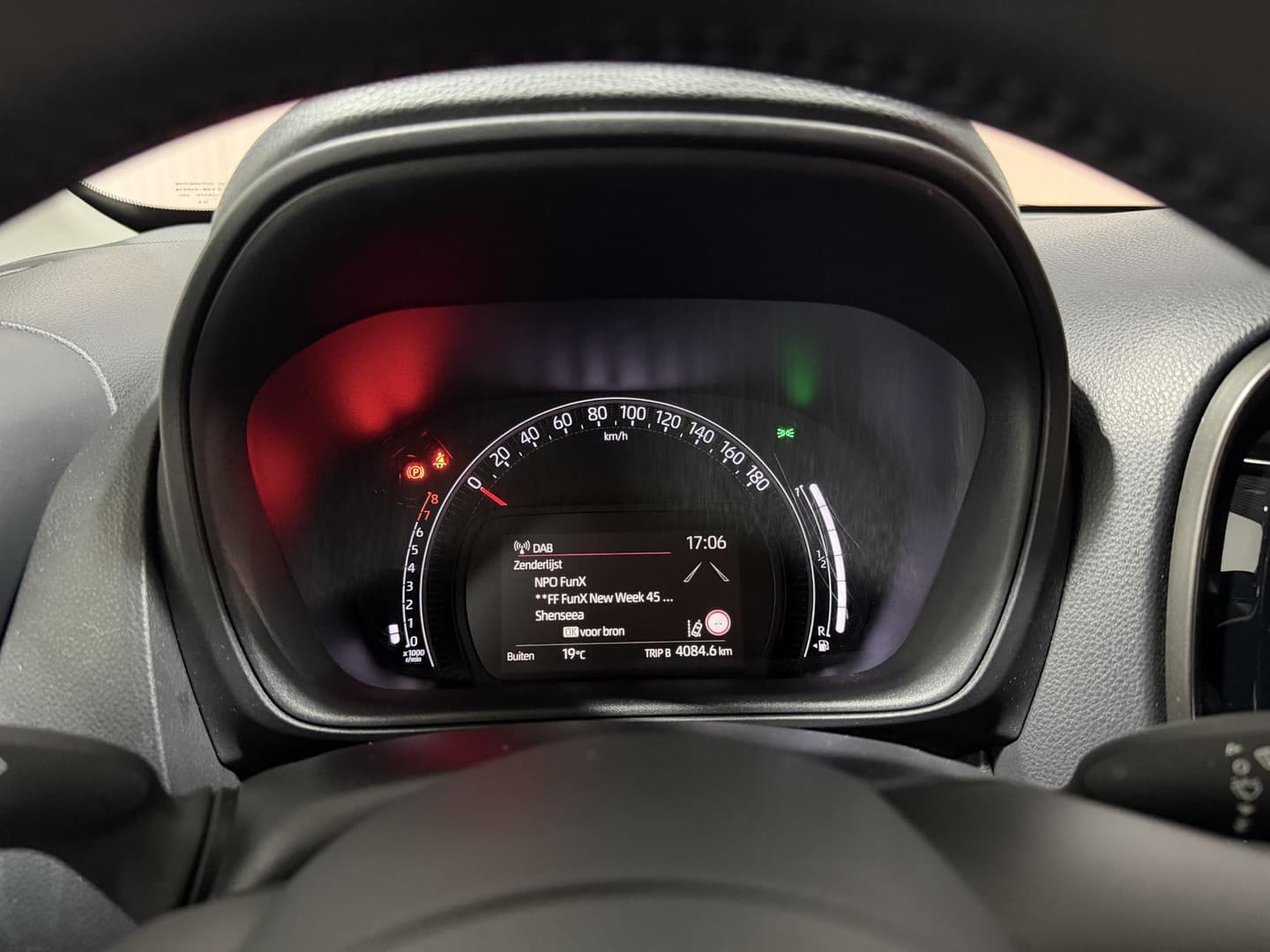 Toyota Aygo thumbnail 12