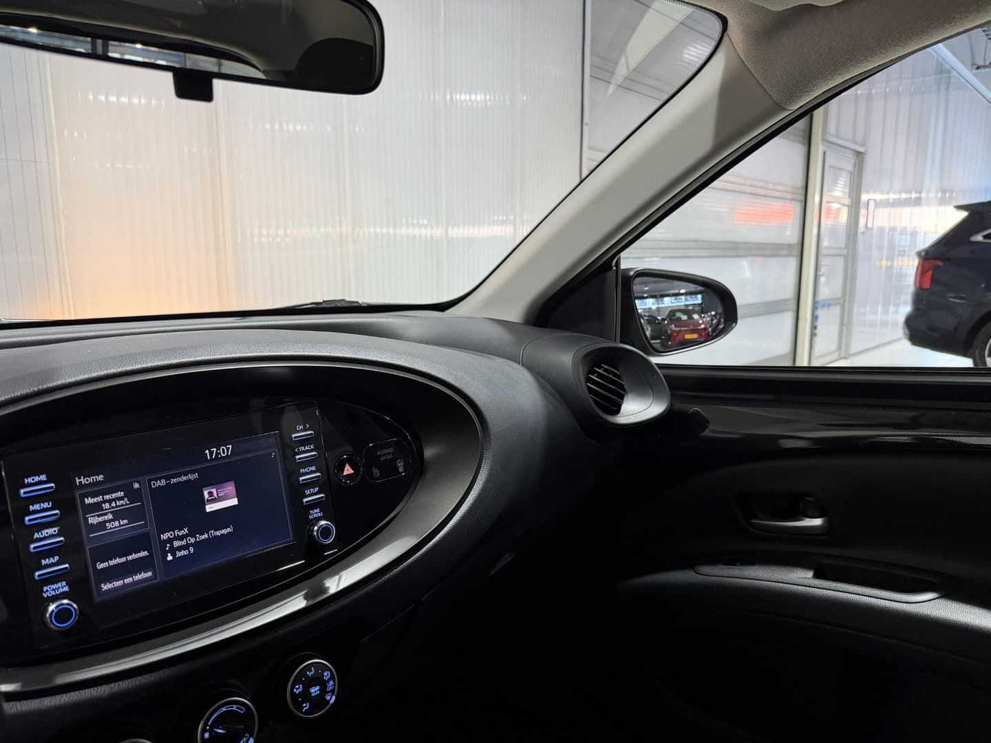 Toyota Aygo thumbnail 17